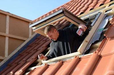 Pose de fenêtres de toit Velux à Saint-Charles-la-Forêt
